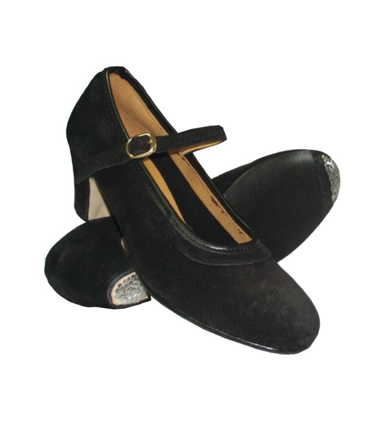 https://www.fairycreations.gr/wp-content/uploads/2022/02/zapatos-flamenco-de-ante-con-hebilla-y-clavos-tallas-37-43-750x900.jpg